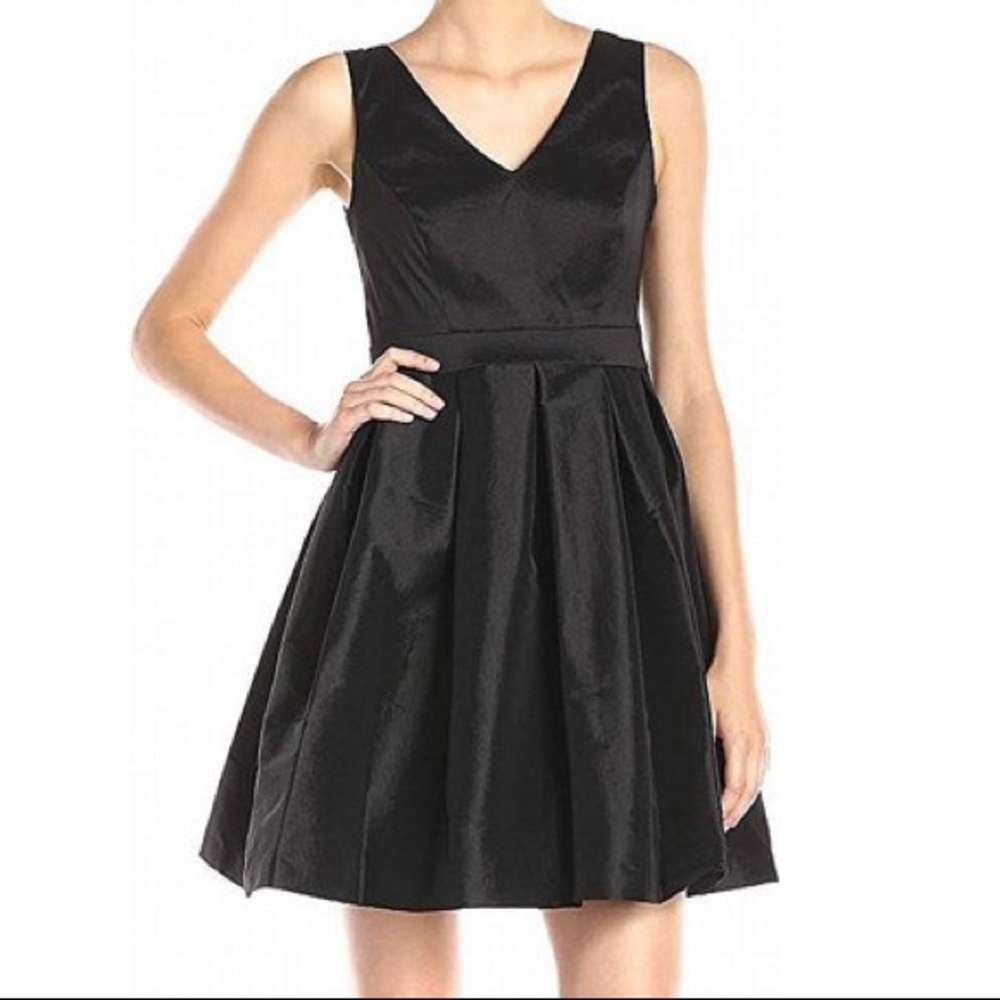 Jessica Simpson A-Line Bow-Back V-Neck Dress